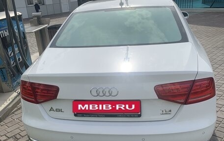 Audi A8, 2011 год, 2 550 000 рублей, 7 фотография