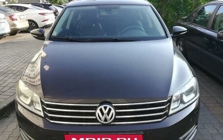 Volkswagen Passat B7, 2011 год, 1 390 000 рублей, 2 фотография