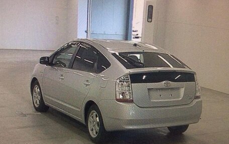 Toyota Prius, 2009 год, 1 050 000 рублей, 6 фотография