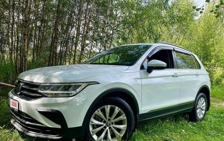 Volkswagen Tiguan II, 2021 год, 2 740 000 рублей, 14 фотография