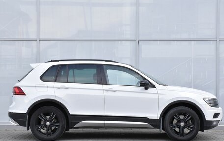 Volkswagen Tiguan II, 2018 год, 2 779 000 рублей, 3 фотография