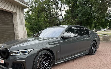 BMW 7 серия, 2019 год, 9 800 000 рублей, 2 фотография