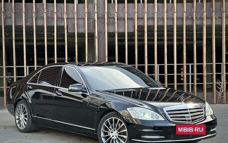 Mercedes-Benz S-Класс, 2006 год, 2 фотография