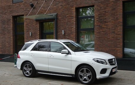 Mercedes-Benz GLE, 2018 год, 4 500 000 рублей, 30 фотография