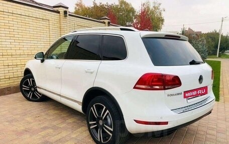 Volkswagen Touareg III, 2014 год, 2 970 000 рублей, 2 фотография