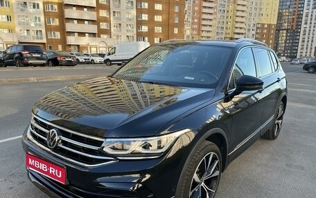 Volkswagen Tiguan II, 2022 год, 4 490 000 рублей, 1 фотография