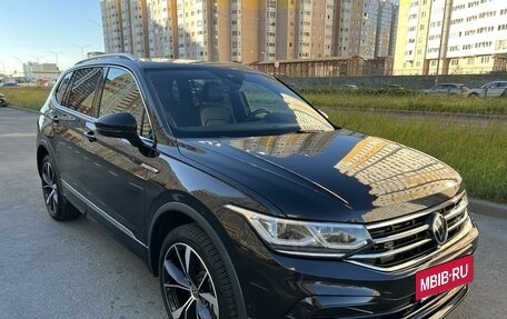 Volkswagen Tiguan II, 2022 год, 4 490 000 рублей, 21 фотография