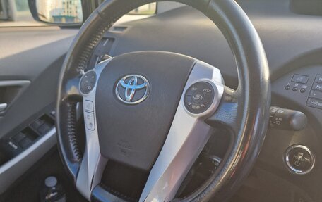 Toyota Prius, 2011 год, 1 500 000 рублей, 12 фотография