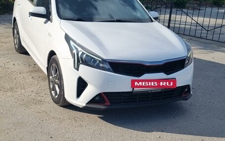 KIA Rio IV, 2021 год, 1 800 000 рублей, 3 фотография