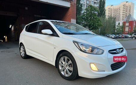 Hyundai Solaris II рестайлинг, 2011 год, 1 090 000 рублей, 3 фотография