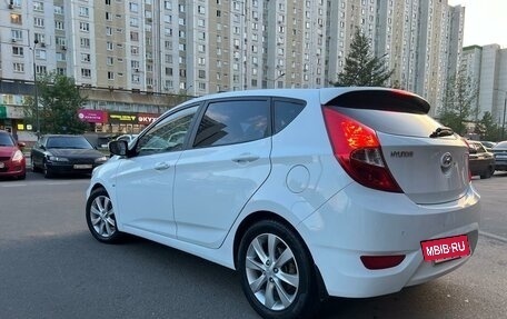 Hyundai Solaris II рестайлинг, 2011 год, 1 090 000 рублей, 6 фотография