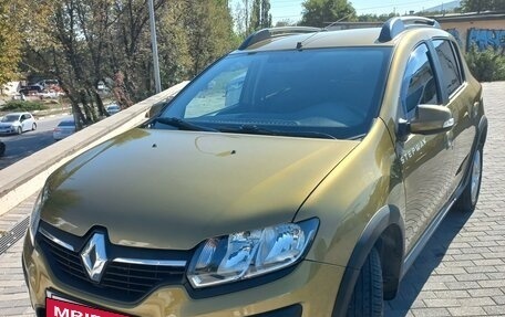 Renault Sandero II рестайлинг, 2016 год, 1 120 000 рублей, 2 фотография