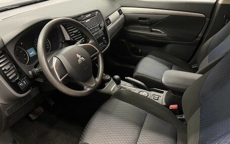 Mitsubishi Outlander III рестайлинг 3, 2014 год, 1 465 000 рублей, 7 фотография