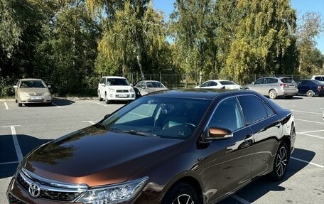 Toyota Camry, 2017 год, 2 350 000 рублей, 1 фотография