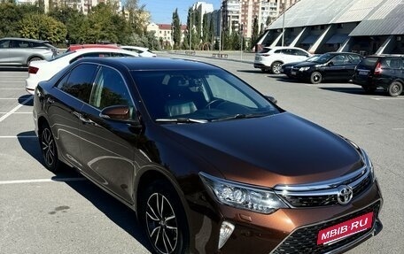 Toyota Camry, 2017 год, 2 350 000 рублей, 2 фотография