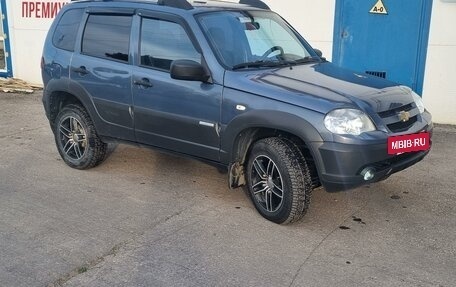 Chevrolet Niva I рестайлинг, 2011 год, 510 000 рублей, 3 фотография