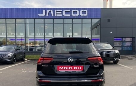 Volkswagen Tiguan II, 2017 год, 3 229 000 рублей, 7 фотография