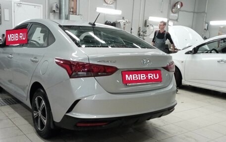 Hyundai Solaris II рестайлинг, 2021 год, 1 680 000 рублей, 4 фотография