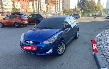 Hyundai Solaris II рестайлинг, 2012 год, 665 000 рублей, 5 фотография