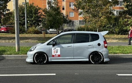 Honda Fit III, 2002 год, 700 000 рублей, 1 фотография