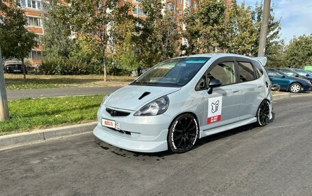 Honda Fit III, 2002 год, 700 000 рублей, 2 фотография