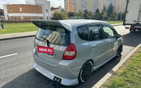 Honda Fit III, 2002 год, 700 000 рублей, 4 фотография