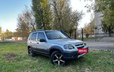 Chevrolet Niva I рестайлинг, 2009 год, 600 000 рублей, 2 фотография