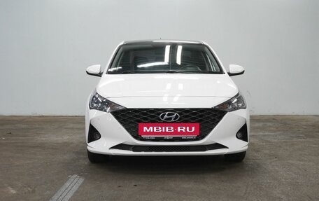 Hyundai Solaris II рестайлинг, 2021 год, 1 708 000 рублей, 2 фотография