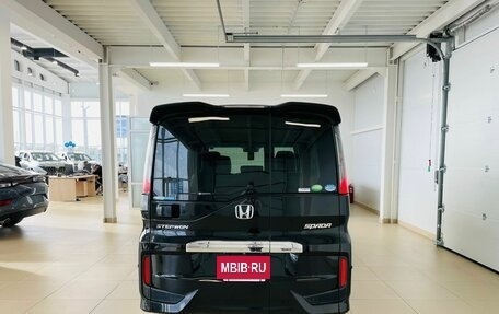 Honda Stepwgn IV, 2016 год, 2 549 000 рублей, 18 фотография