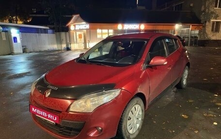 Renault Megane III, 2012 год, 380 000 рублей, 2 фотография