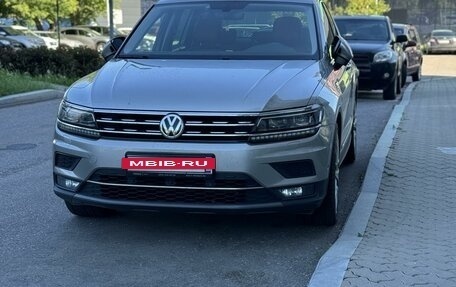 Volkswagen Tiguan II, 2017 год, 2 900 000 рублей, 2 фотография