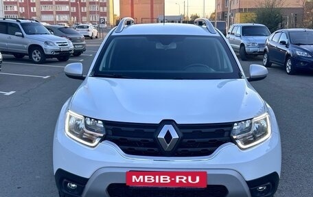 Renault Duster, 2022 год, 2 150 000 рублей, 2 фотография