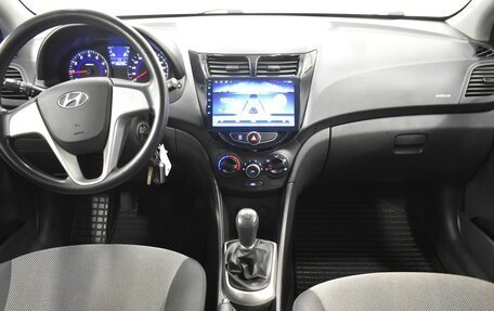 Hyundai Solaris II рестайлинг, 2013 год, 890 000 рублей, 7 фотография