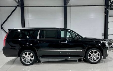 Cadillac Escalade IV, 2016 год, 7 000 000 рублей, 2 фотография