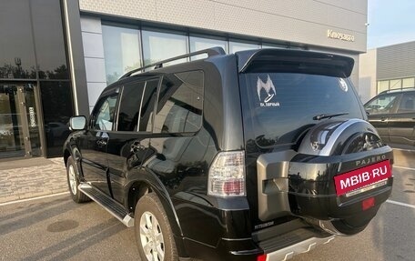 Mitsubishi Pajero IV, 2011 год, 2 350 000 рублей, 2 фотография