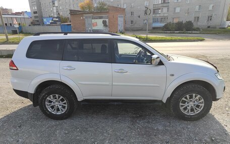 Mitsubishi Pajero Sport II рестайлинг, 2014 год, 2 500 000 рублей, 3 фотография