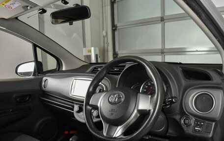 Toyota Vitz, 2013 год, 849 995 рублей, 7 фотография