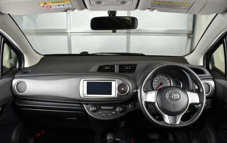 Toyota Vitz, 2013 год, 849 995 рублей, 9 фотография