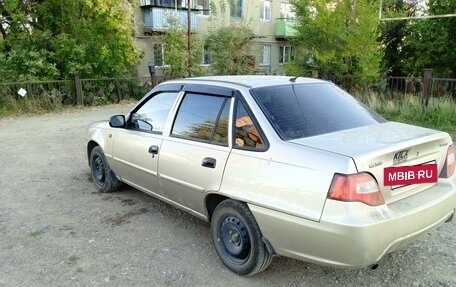 Daewoo Nexia I рестайлинг, 2012 год, 300 000 рублей, 5 фотография