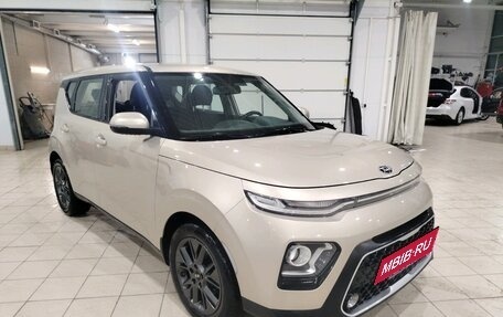 KIA Soul III, 2019 год, 1 950 000 рублей, 2 фотография