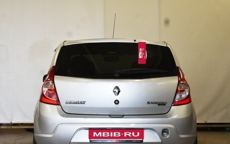 Renault Sandero I, 2013 год, 750 000 рублей, 4 фотография