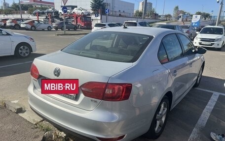 Volkswagen Jetta VI, 2011 год, 955 000 рублей, 2 фотография