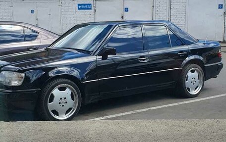 Mercedes-Benz E-Класс, 1994 год, 1 550 000 рублей, 2 фотография