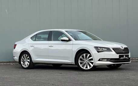 Skoda Superb III рестайлинг, 2018 год, 2 490 000 рублей, 4 фотография