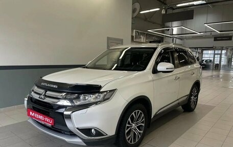 Mitsubishi Outlander III рестайлинг 3, 2015 год, 2 500 000 рублей, 4 фотография