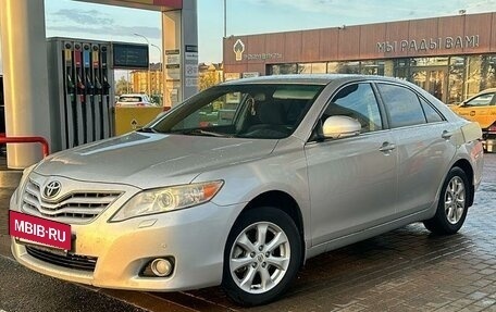 Toyota Camry, 2011 год, 1 549 000 рублей, 2 фотография