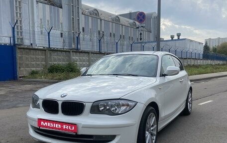 BMW 1 серия, 2011 год, 1 200 000 рублей, 2 фотография