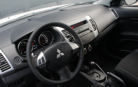 Mitsubishi Outlander III рестайлинг 3, 2011 год, 1 250 000 рублей, 6 фотография