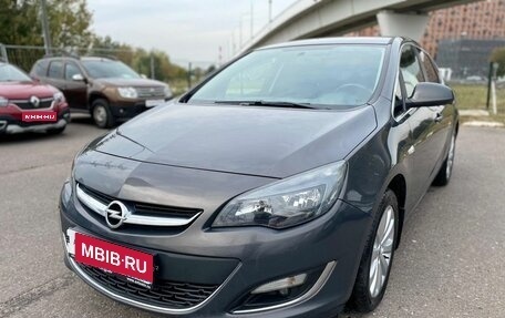 Opel Astra J, 2013 год, 1 000 000 рублей, 1 фотография