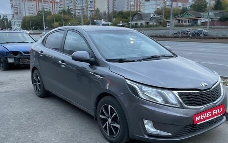 KIA Rio III рестайлинг, 2014 год, 960 000 рублей, 3 фотография